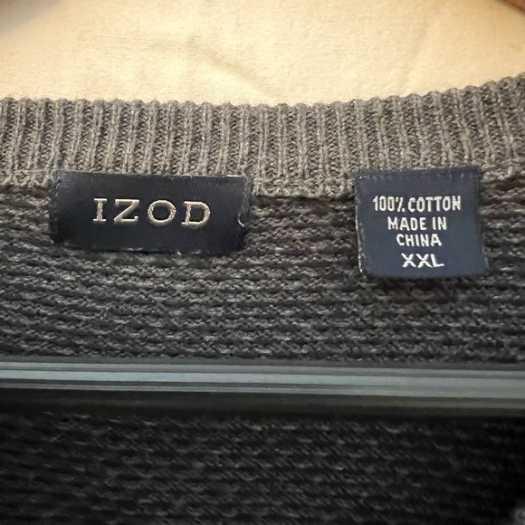 IZOD seater gray with V neck size XXL 100% cotton. - Picture 5 of 5